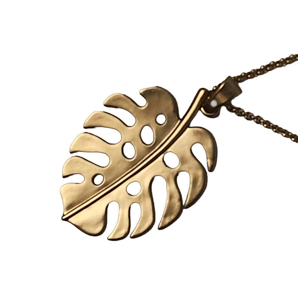 Fleur De Lisa Pendant Necklace